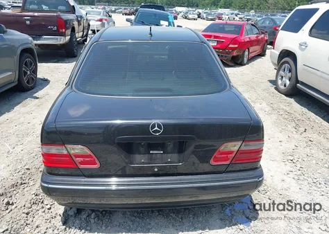 2000 Mercedes-Benz E 320 из США, поврежденный, VIN WDBJF65J8YB105195